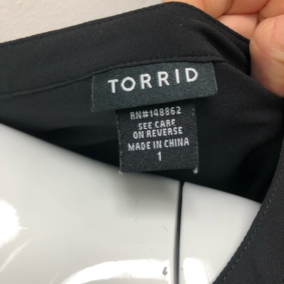 ✨SOLD✨TORRID Harper Georgette Sheer Blouse Sz 1 - Picture 3 of 7